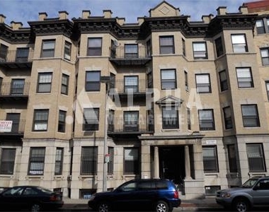 139 Hemenway St. - Photo Thumbnail 5