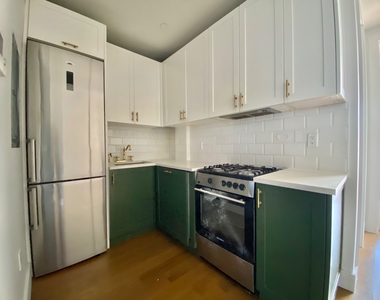 473 Park Place - Photo Thumbnail 2