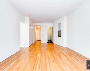 48 West 68th Street - Photo Thumbnail 1