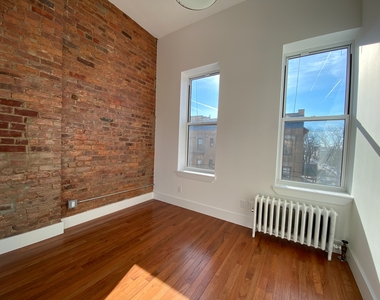 Wyckoff Ave and Jefferson Ave - Photo Thumbnail 2