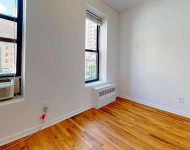 334 East 78 Street - Photo Thumbnail 4