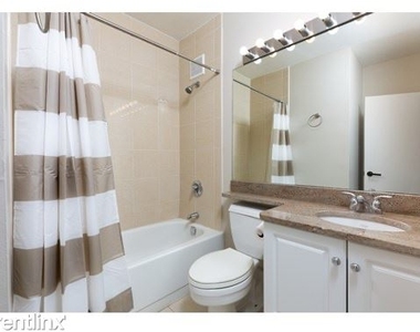 42 8th St 3114d - Photo Thumbnail 8