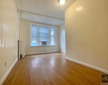 651 Flatbush Avenue - Photo Thumbnail 8