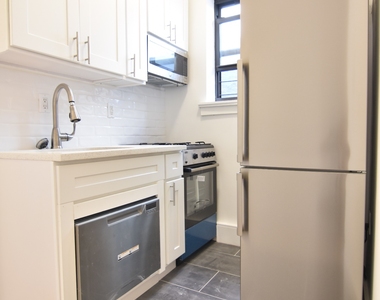 467 West 164th Street - Photo Thumbnail 2