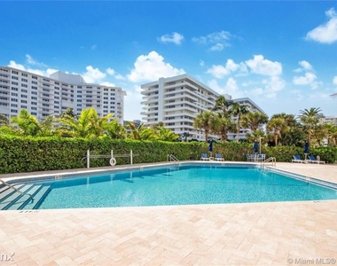 177 Ocean Lane Dr - Photo Thumbnail 17