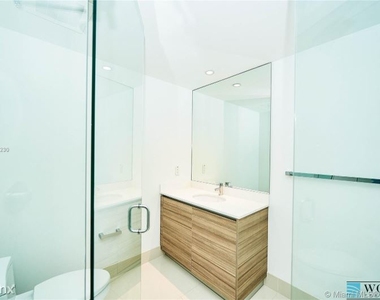 121 Ne 34th St 3104 - Photo Thumbnail 5