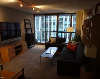 10 E Ontario St Apt 3810 - Photo Thumbnail 4