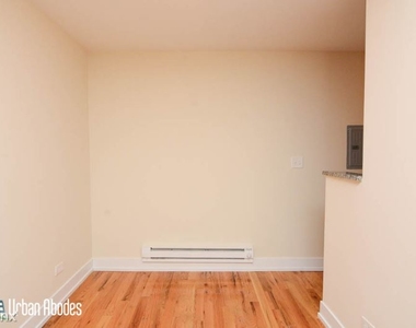 555 W Arlington Pl 402 - Photo Thumbnail 5