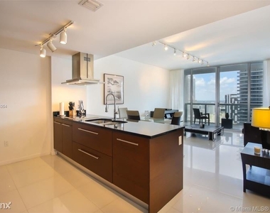 485 Brickell Ave - Photo Thumbnail 1