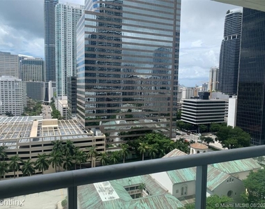 495 Brickell Ave - Photo Thumbnail 28