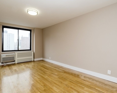 788 Columbus Avenue - Photo Thumbnail 5