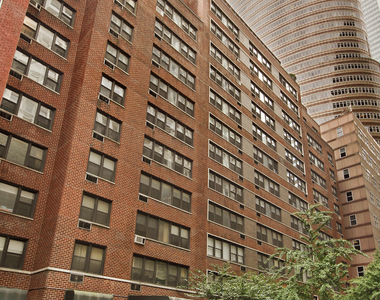 East 54th Street - Photo Thumbnail 10