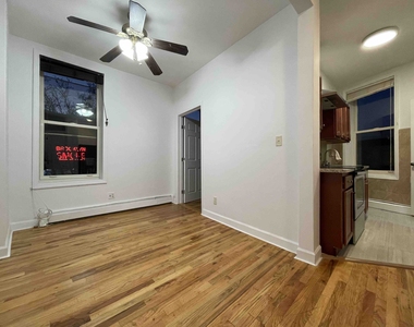 Modern 1 BD in Crown Heights  - Photo Thumbnail 4