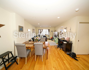 23-15 Astoria Boulevard - Photo Thumbnail 9