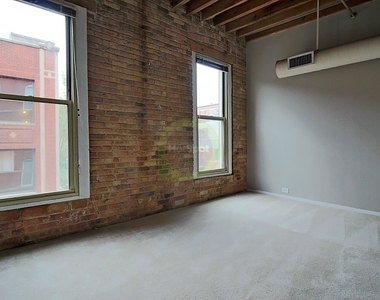 1350 North Wells St. - Photo Thumbnail 2