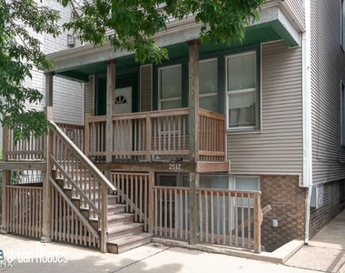 2517 N Ashland Ave F3 - Photo Thumbnail 0