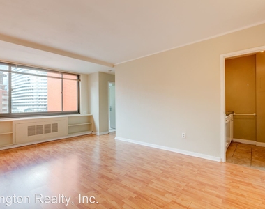 1021 Arlington Blvd Unit 917 - Photo Thumbnail 4