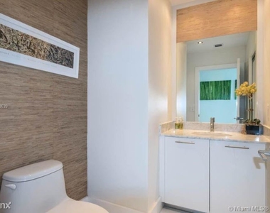 950 Brickell Bay Dr 4811 - Photo Thumbnail 6