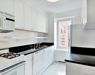 210 Central Park South - Photo Thumbnail 8