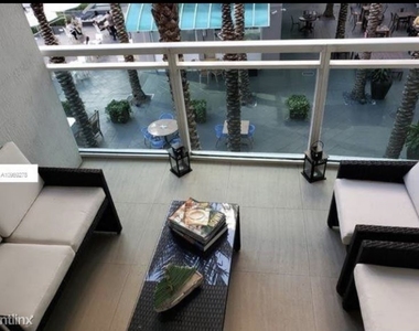 950 Brickell Ave 200 - Photo Thumbnail 1