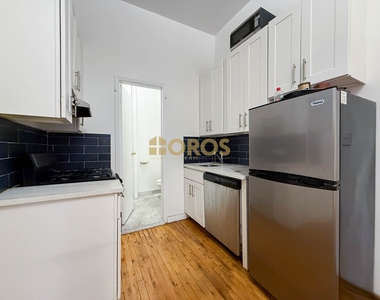 324 East 13th Street - Photo Thumbnail 5