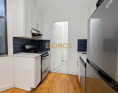 324 East 13th Street - Photo Thumbnail 6