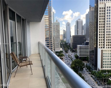 465 Brickell Ave - Photo Thumbnail 1