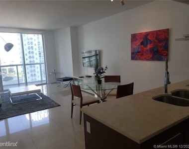 465 Brickell Ave - Photo Thumbnail 9