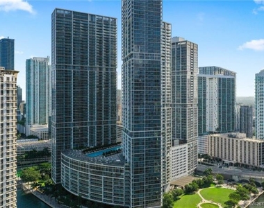 495 Brickell Ave - Photo Thumbnail 0