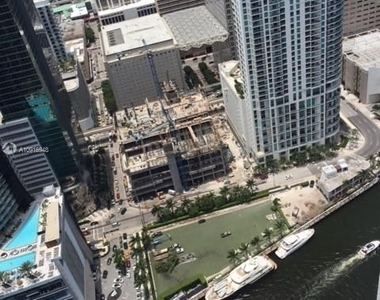 465 Brickell Ave - Photo Thumbnail 14