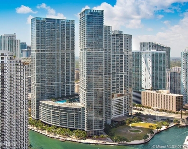 485 Brickell Ave - Photo Thumbnail 0