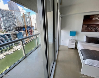 485 Brickell Ave - Photo Thumbnail 10