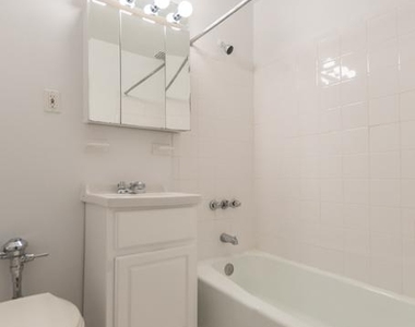 348 East 87 Street - Photo Thumbnail 2