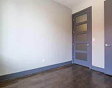 125 Boerum Street - Photo Thumbnail 7