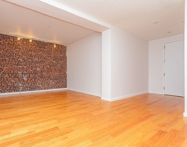 662 Park Place - Photo Thumbnail 5