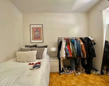 322 Rodney Street - Photo Thumbnail 2
