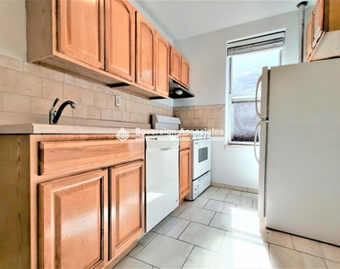 175 Pinehurst Avenue - Photo Thumbnail 5