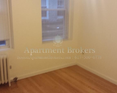 223 Hanover St. - Photo Thumbnail 5