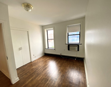 103 Essex Street - Photo Thumbnail 4