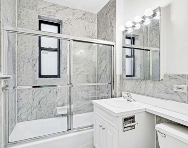 235 East 46th Street - Photo Thumbnail 4