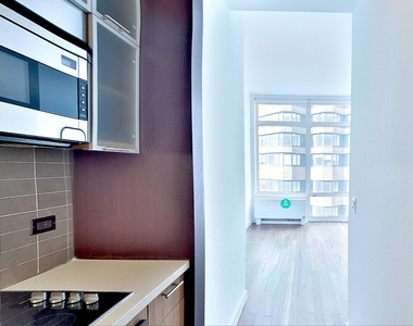 620 West 42nd Street - Photo Thumbnail 1