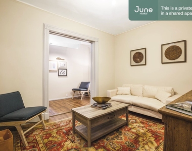 336 West 47th Street - Photo Thumbnail 7