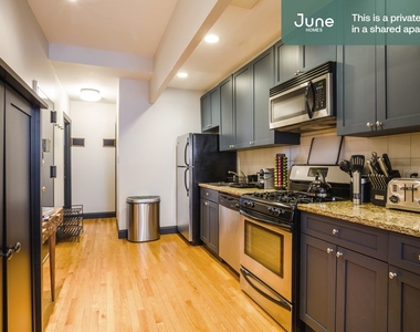 356 West 39th Street - Photo Thumbnail 7