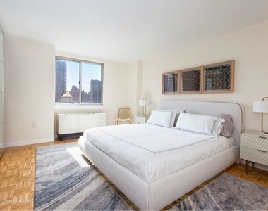 308 East 38th St - Photo Thumbnail 1