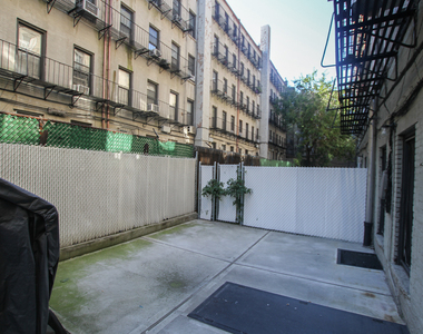 222 EAST 89TH STREET - Photo Thumbnail 4