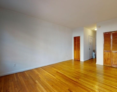 324 East 83rd Street - Photo Thumbnail 1