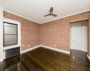 1378 Lexington Avenue - Photo Thumbnail 4