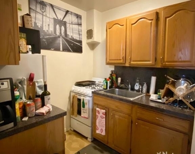 147 Columbia Heights - Photo Thumbnail 4