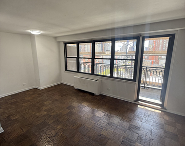 240 East 82nd Street - Photo Thumbnail 6