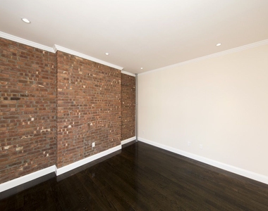 1378 Lexington Avenue - Photo Thumbnail 2